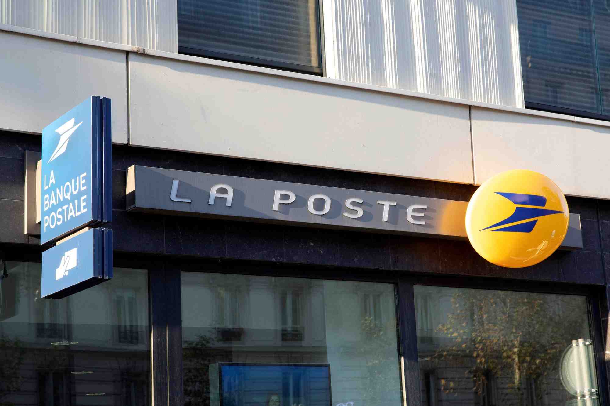 La Banque Postale compte jouer sur la proximité des 7 500 bureaux de poste pour mieux équiper en produits financiers ses clients.
