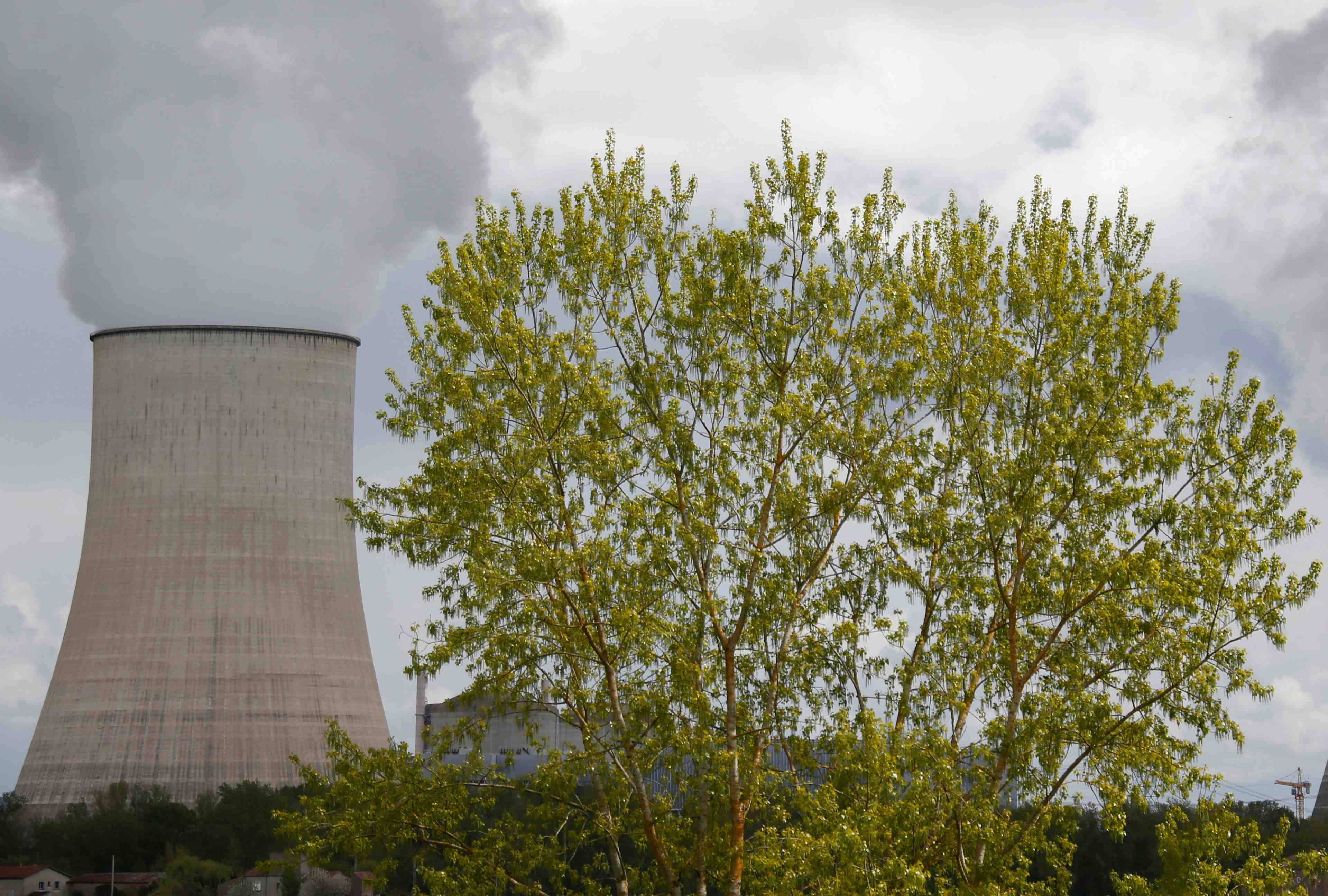France: possible reforme a venir de l'acces au nucleaire d'edf