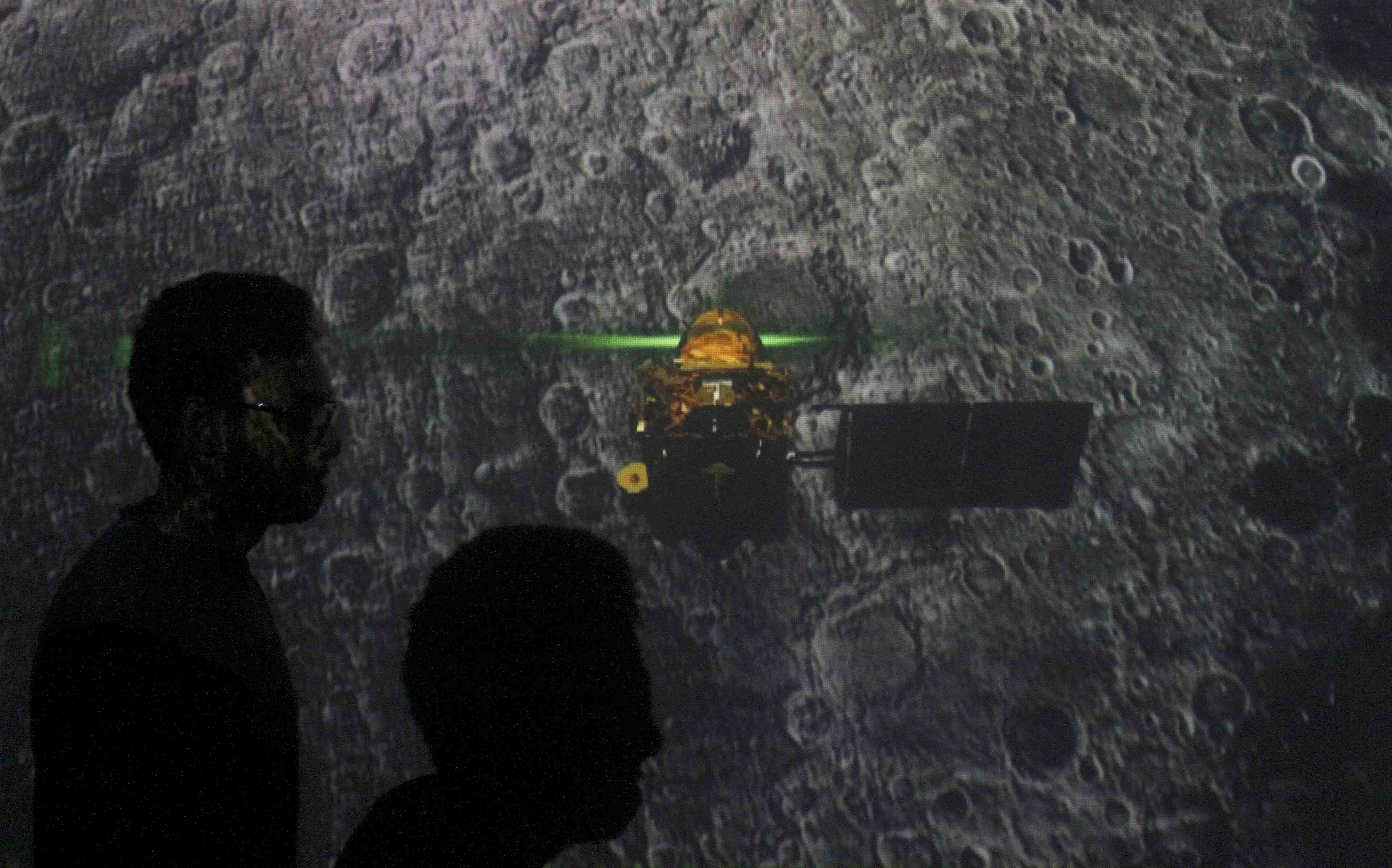 La sonde indienne localisee sur la lune, le contact n'a pas ete retabli