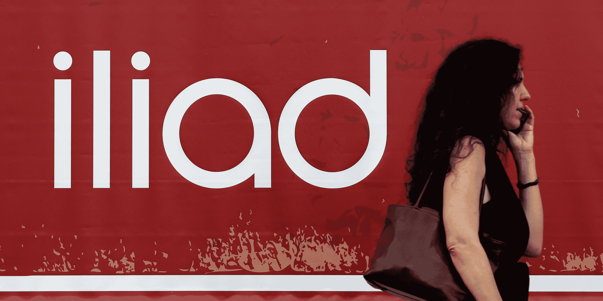La commission se decidera d'ici le 26 octobre sur le rachat de play par iliad