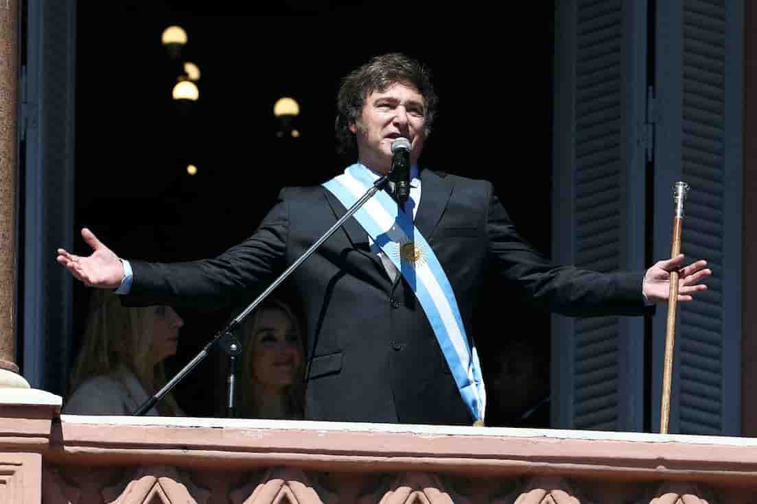 Le président argentin, Javier Milei, a revendiqué avoir réalisé « l'ajustement le plus grand de l'histoire de l'humanité » depuis son entrée en fonction, le 10 décembre 2023.