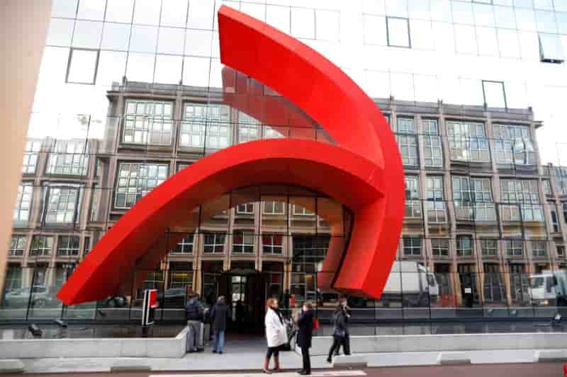 Socgen penalise au 1er trimestre par la bfi, stable dans la banque de detail