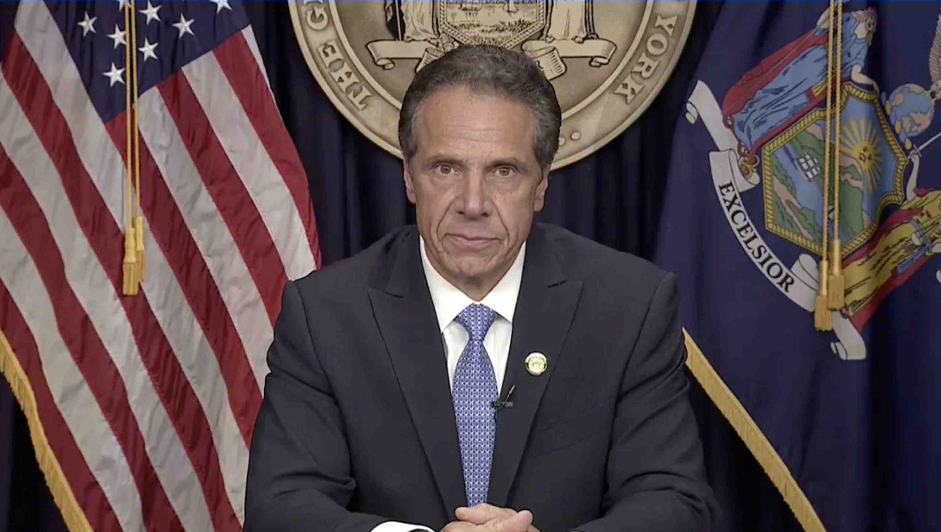 Etats-unis: l'ancien gouverneur de new york vise par une plainte pour delit sexuel