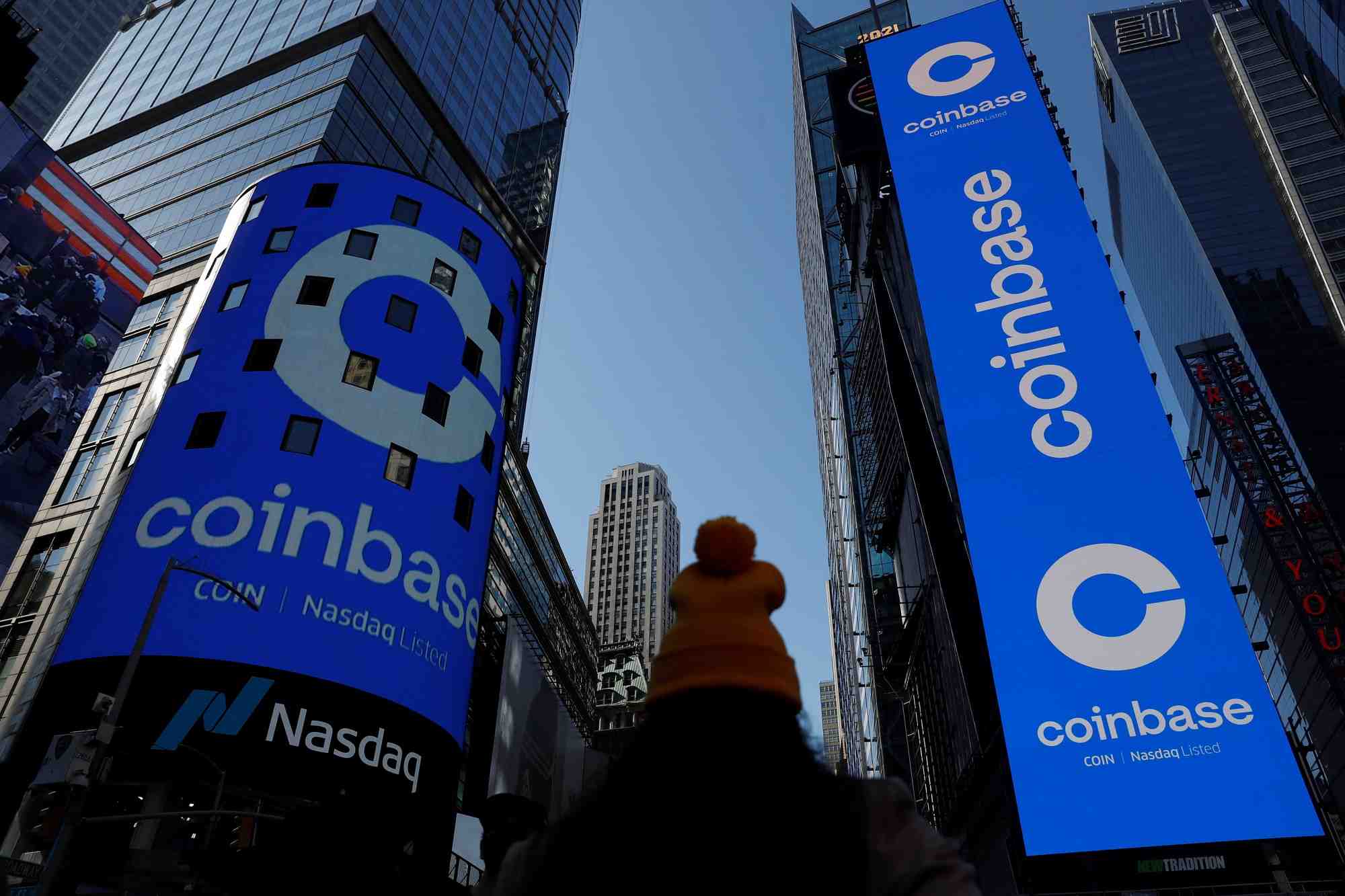 Coinbase valorisee pres de 100 milliards de dollars pour ses debuts en bourse