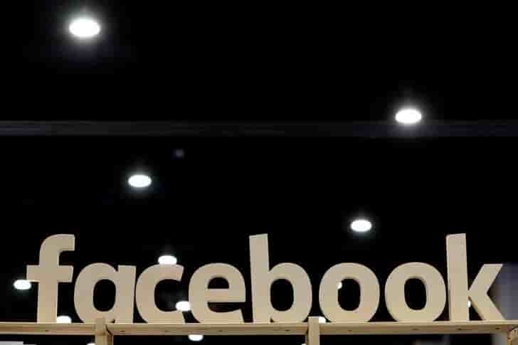 Facebook retire puis remet en ligne une video anti-immigres