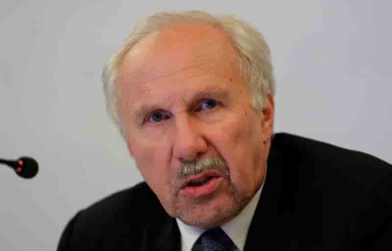 Les risques en europe plus politiques qu'economiques, declare nowotny (bce)