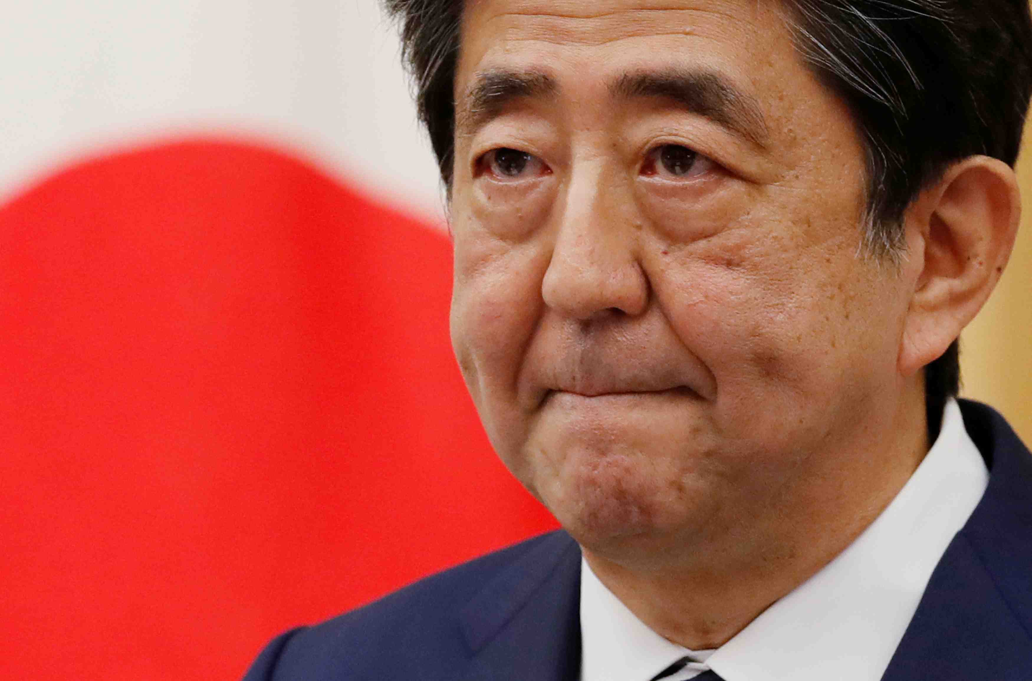 Japon: abe consultera encore ses medecins avant une conference de presse vendredi