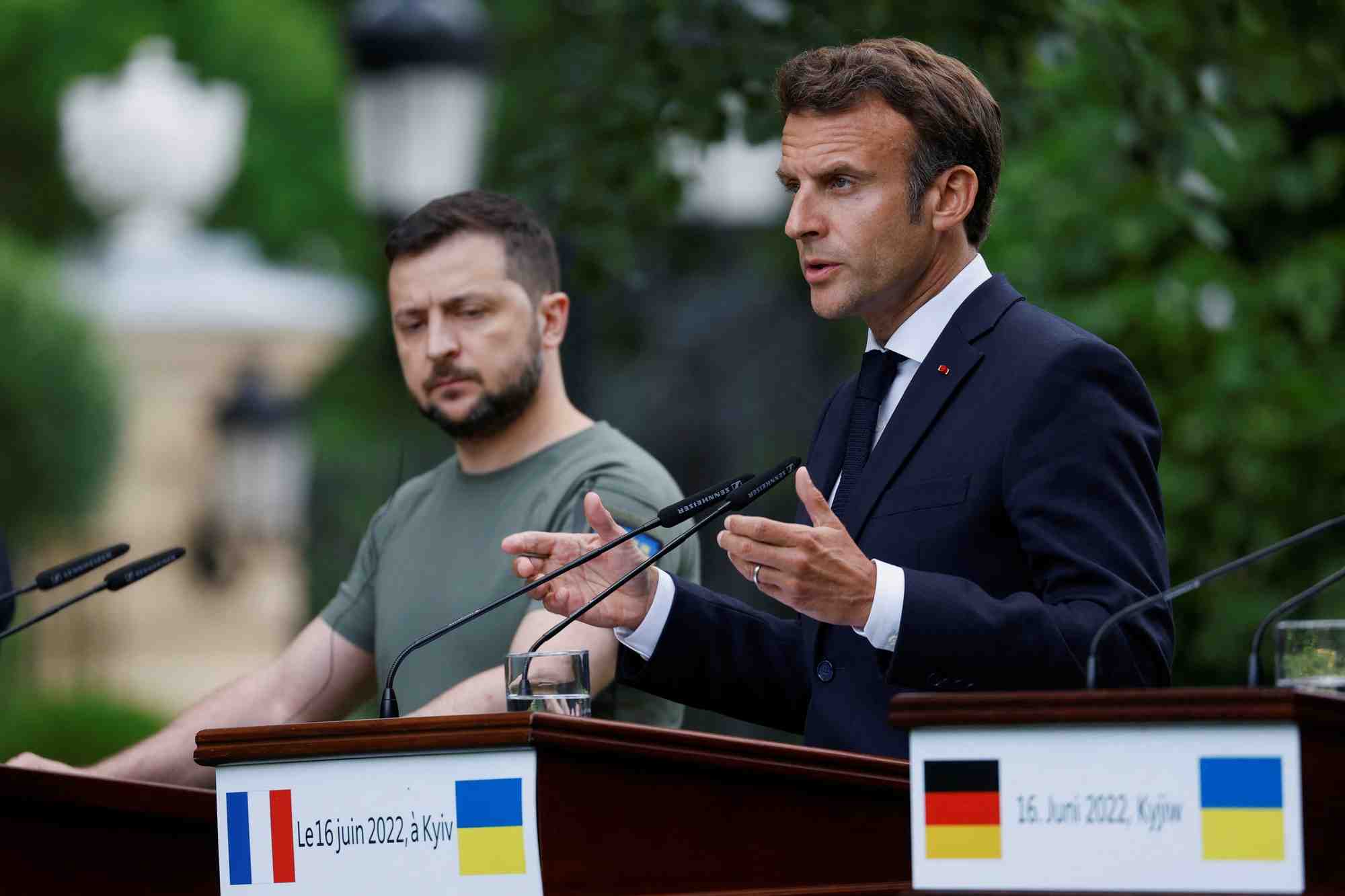 Ukraine: macron doute d'un accord sur les cereales avec la russie