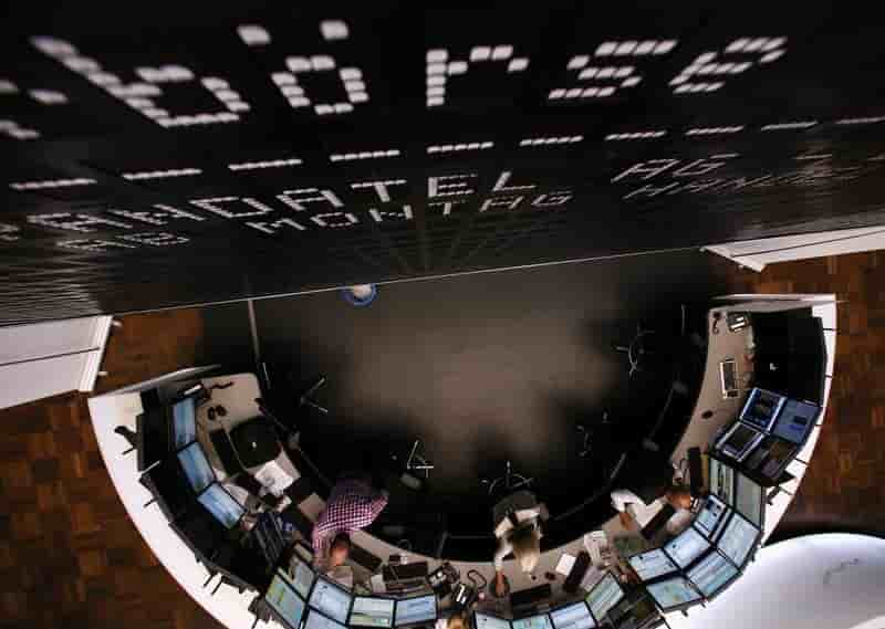 Les Bourses européennes dans le rouge à la mi-séance 