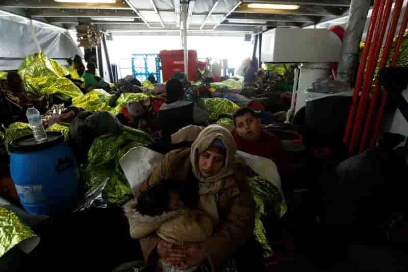 Pres de 9.000 migrants secourus ce week-end en mediterranee
