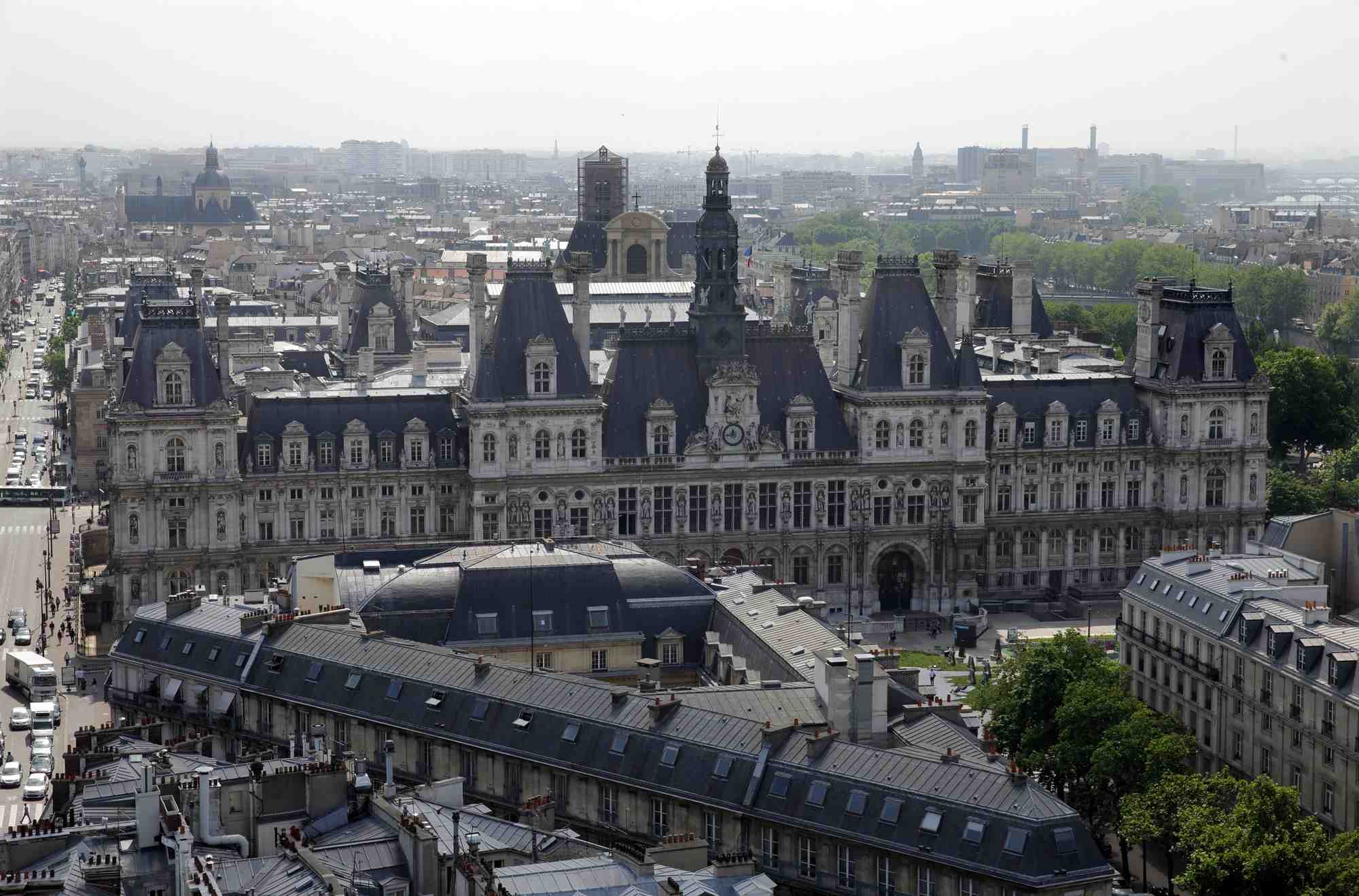 L'Hôtel de Ville de Paris.