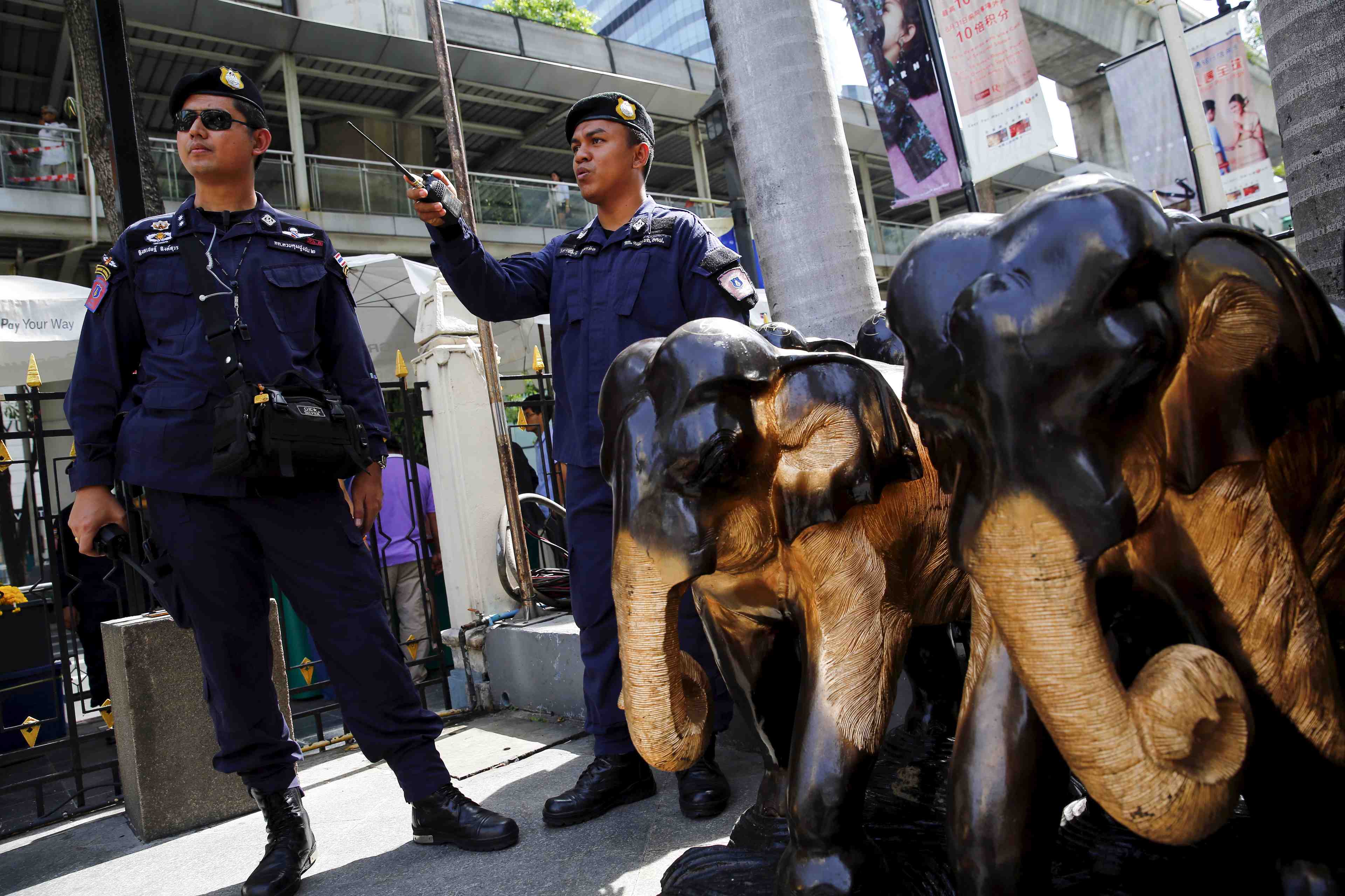 Deux nouveaux suspects recherches dans l'enquete sur l'attentat de bangkok