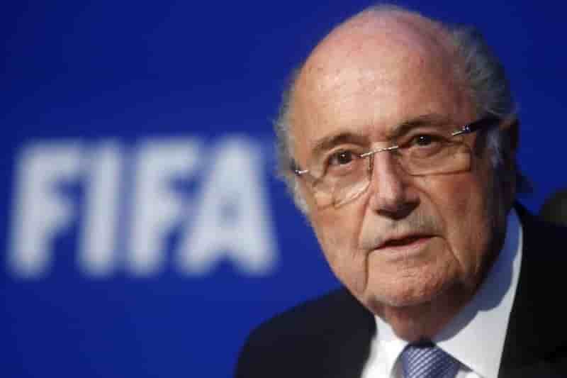 Sepp blatter, hospitalise, dit qu'il reste le president de la fifa
