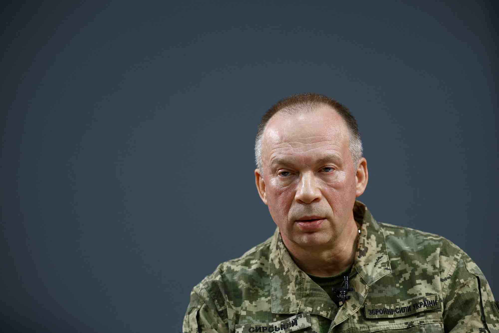 Oleksandr syrsky, commandant en chef des armees ukrainiennes, lors d'un entretien avec reuters