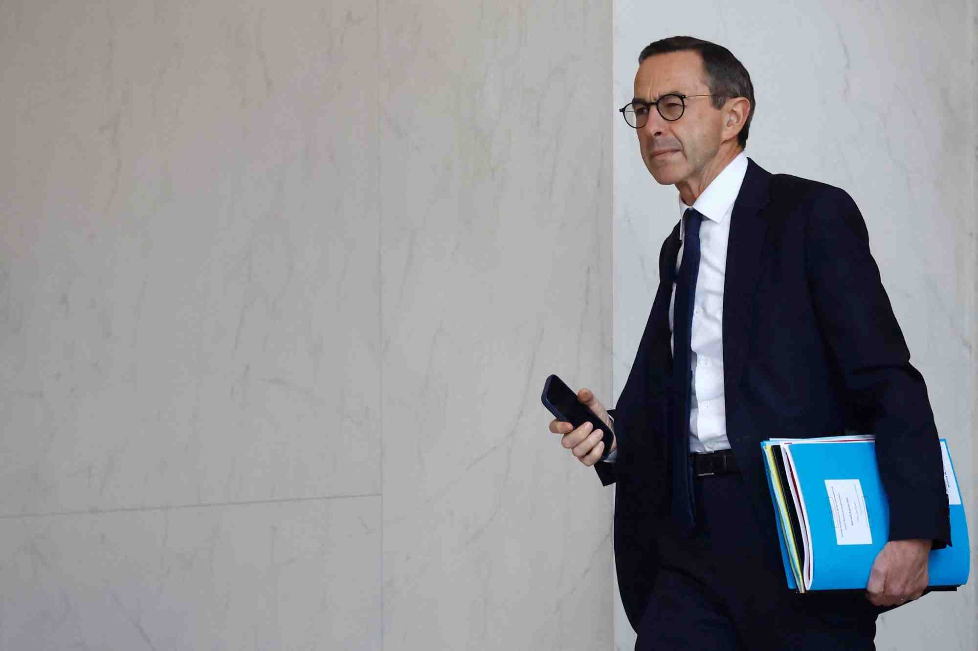 Le Ministre de l'Intérieur, Bruno Retailleau, a, de nouveau, plaidé en faveur d'une aide médicale d'urgence.