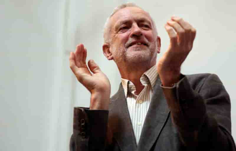 Virage a gauche du labour qui promet des renationalisations