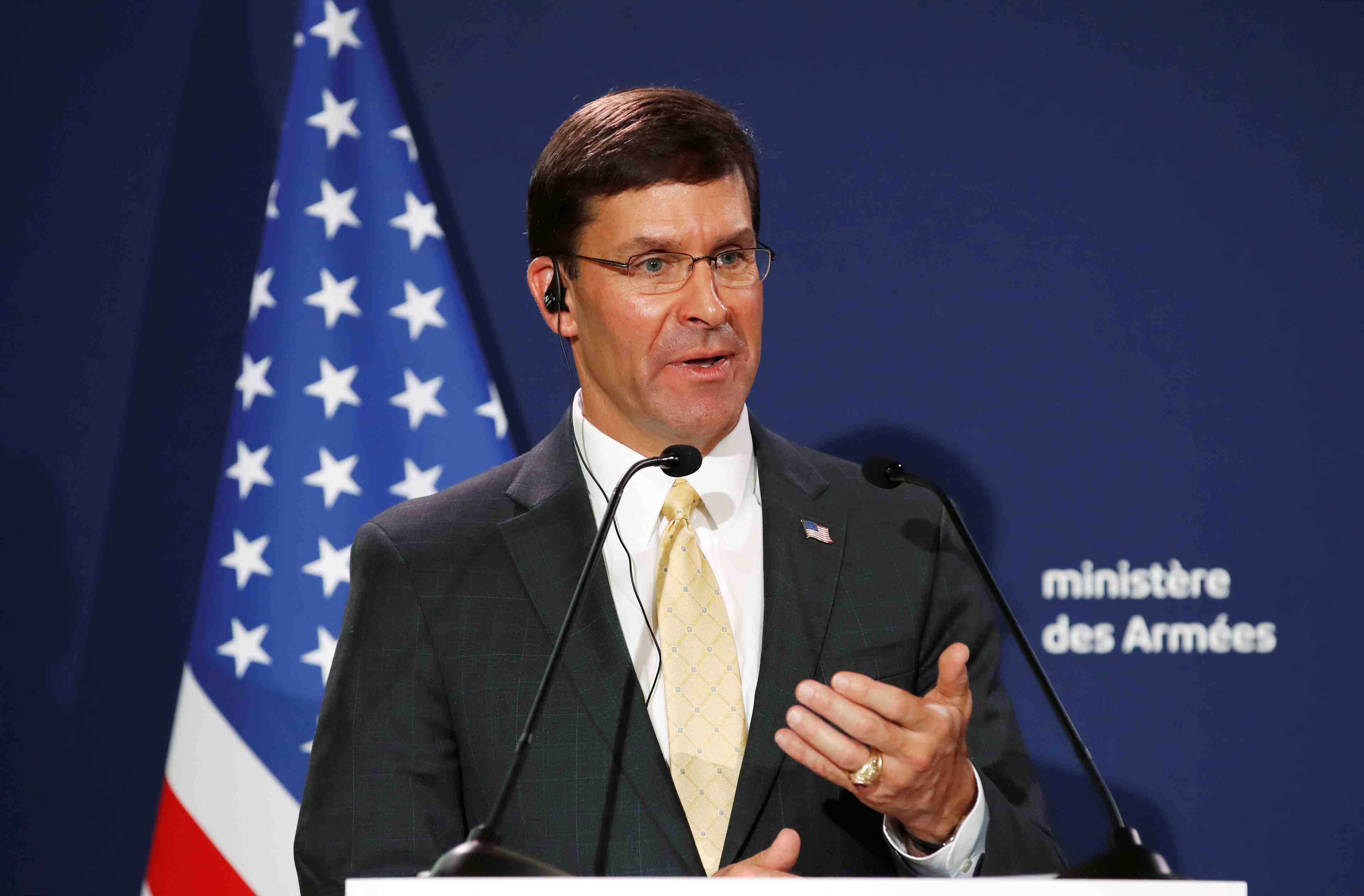 Mark esper appelle a la moderation a hong kong