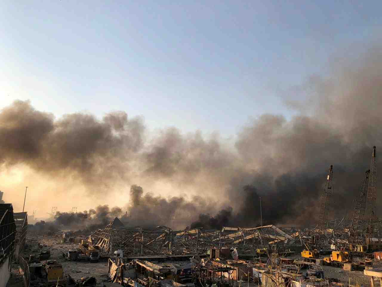 Liban: forte explosion dans la zone portuaire de beyrouth