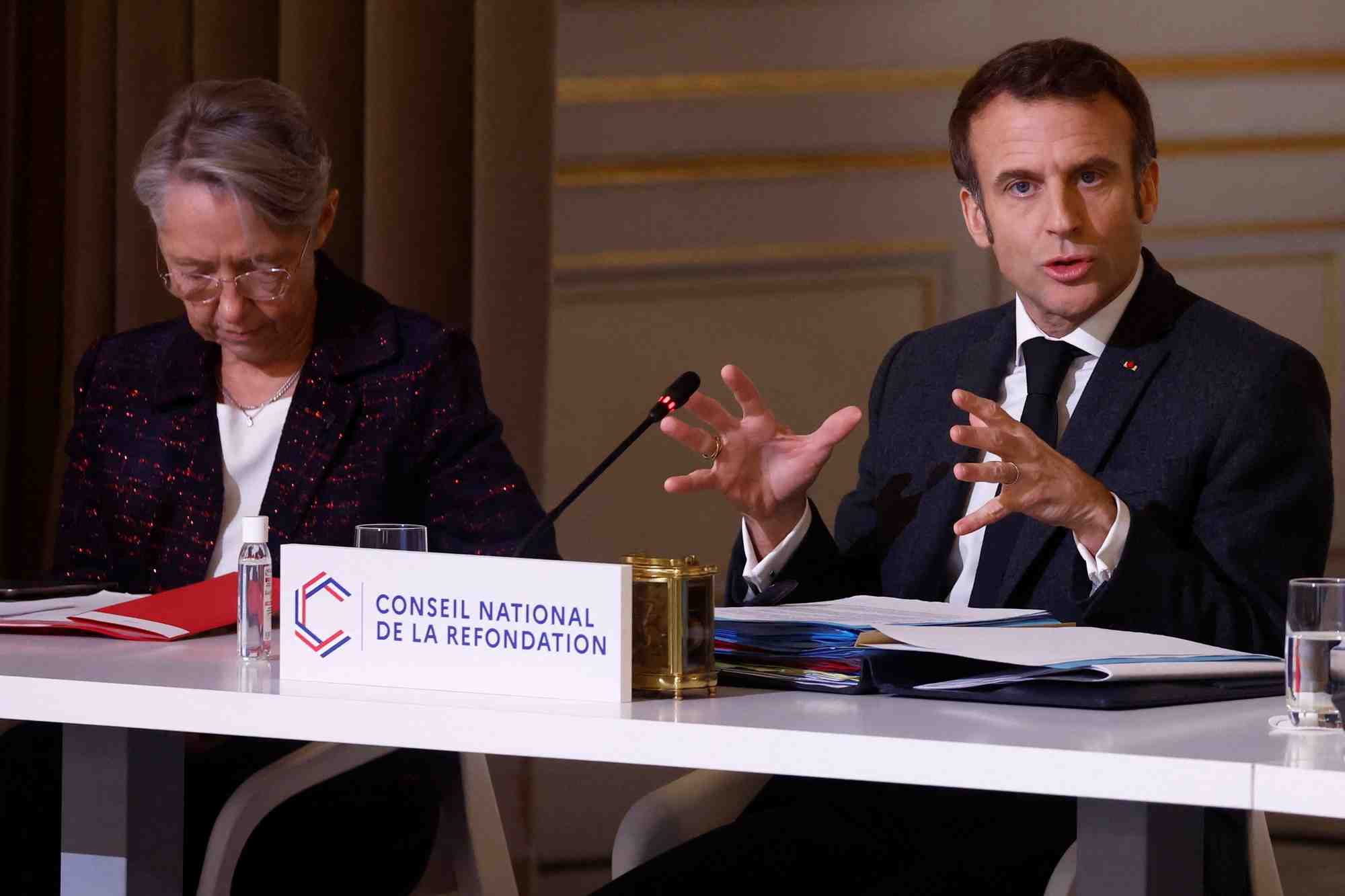 Photo du president francais, emmanuel macron, lors de la deuxieme session pleniere du conseil national de la refondation (cnr)
