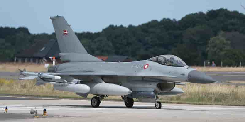 les F-16 danois constitueront « l'épine dorsale du système de défense aérienne de l'Argentine, mission que les avions Mirage ont accomplie pendant plus de 40 ans jusqu'à leur déprogrammation », avait expliqué en avril 2024 le ministère argentin de la Défense.