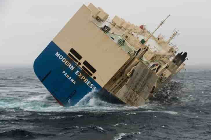 Operations sur le cargo "modern express" en cours