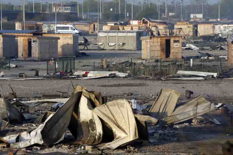 Incendie dans le camp d'immigres de grande-synthe