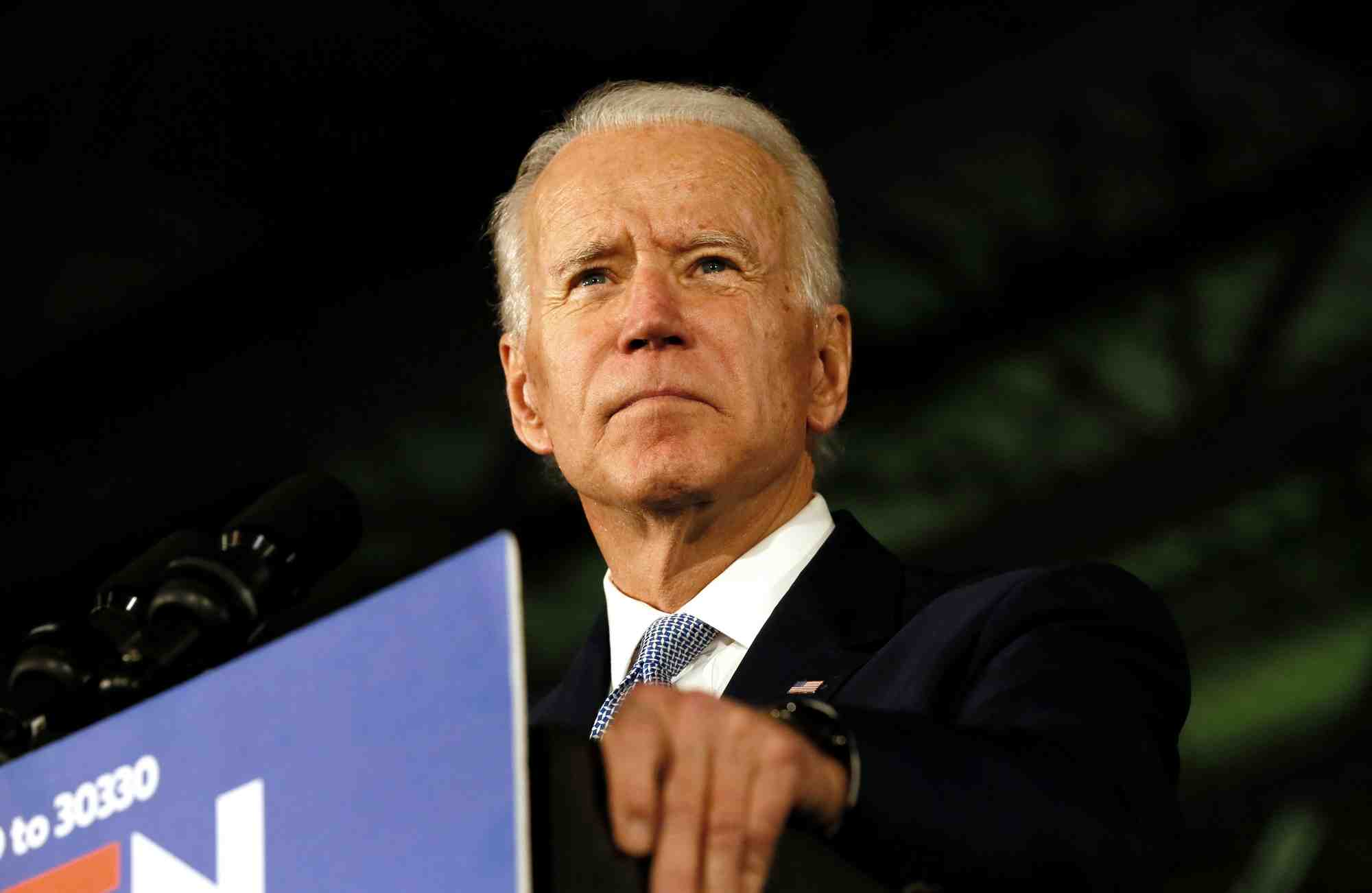 Primaires democrates: joe biden donne vainqueur en caroline du sud