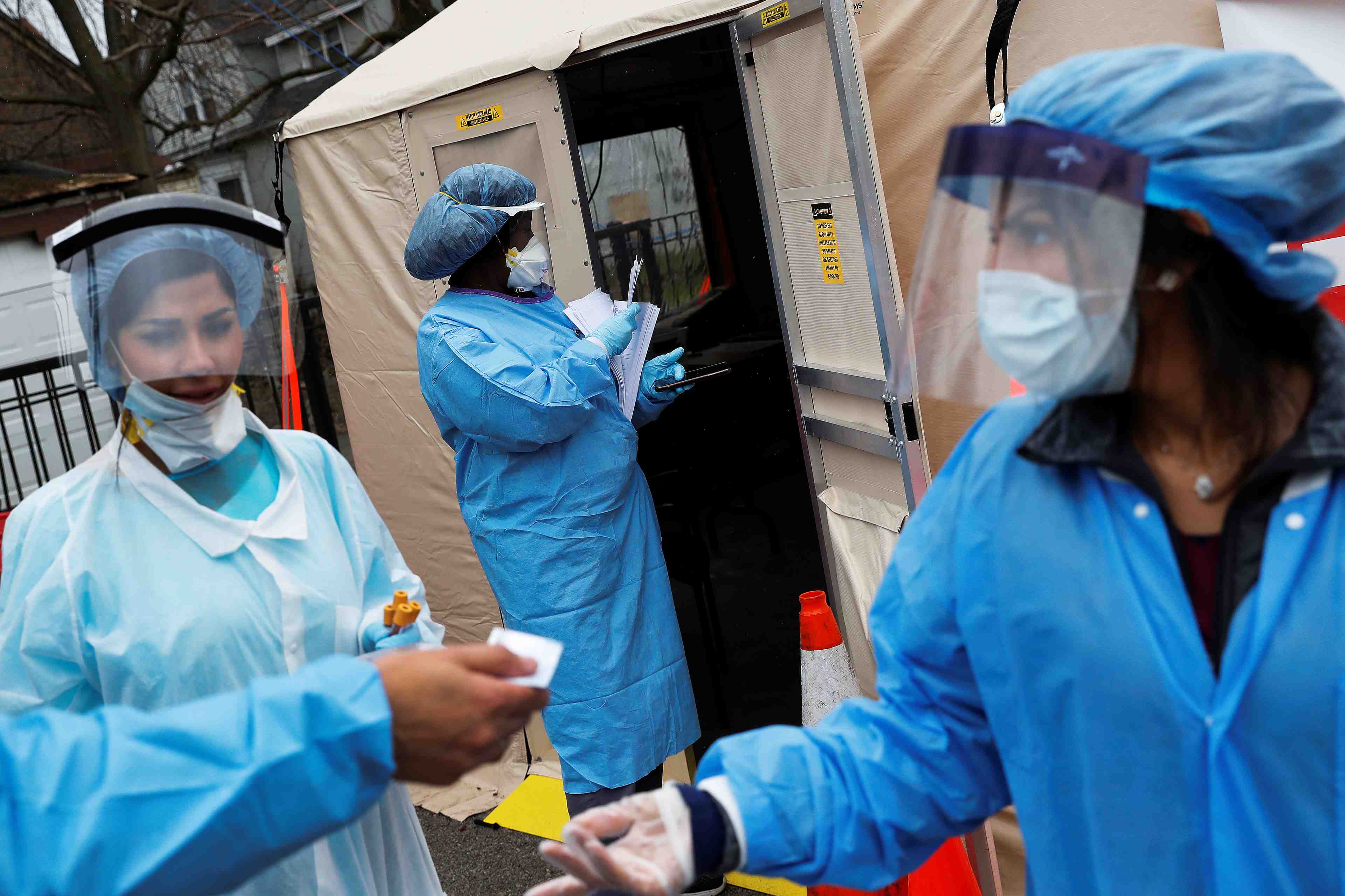 Coronavirus: le nombre de cas aux usa depasse les 10 millions