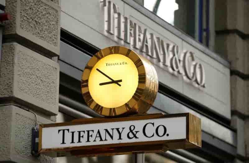 Résultats meilleurs que prévu pour Tiffany, prévisions en hausse