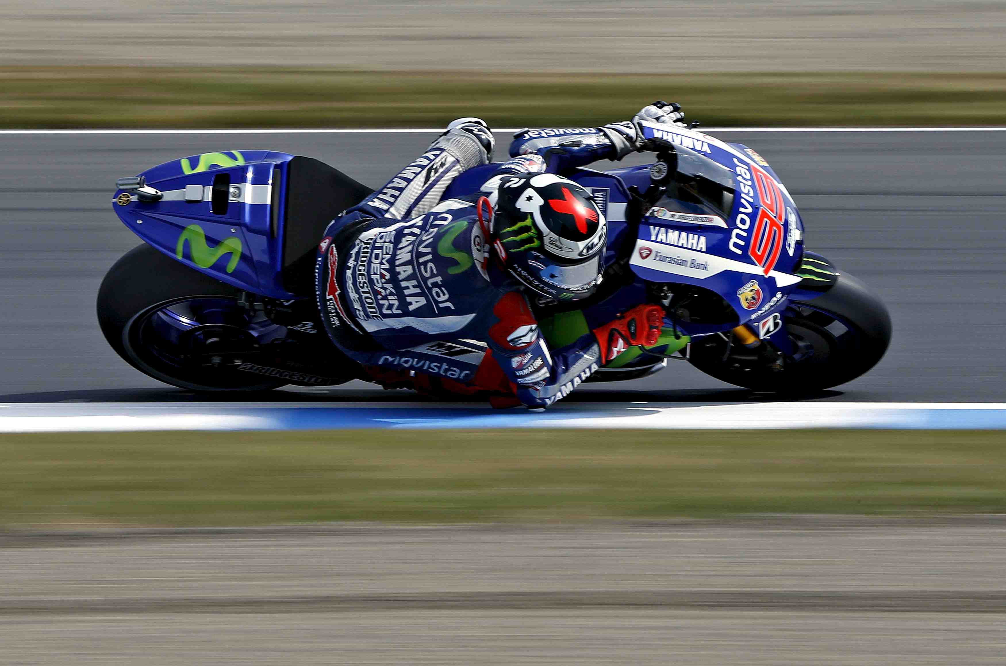Lorenzo en pole devant rossi et marquez