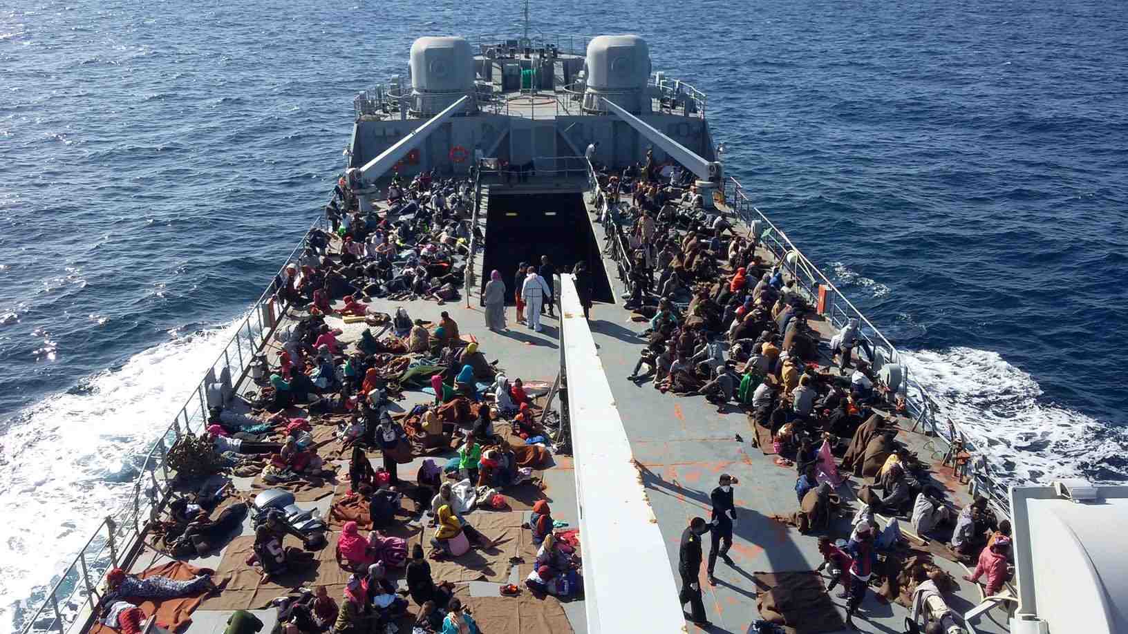 Le naufrage d'un bateau de migrants fait 31 morts pres de la libye