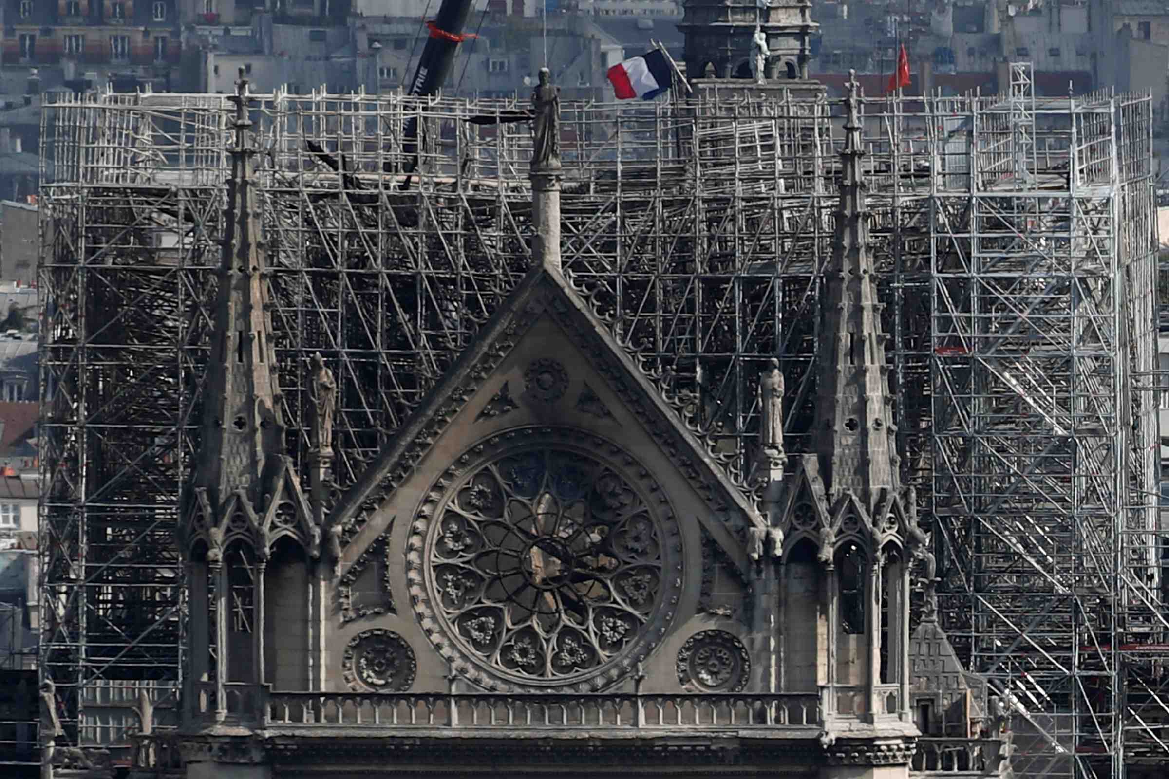 Former des tailleurs de pierre pour rebatir notre-dame de paris