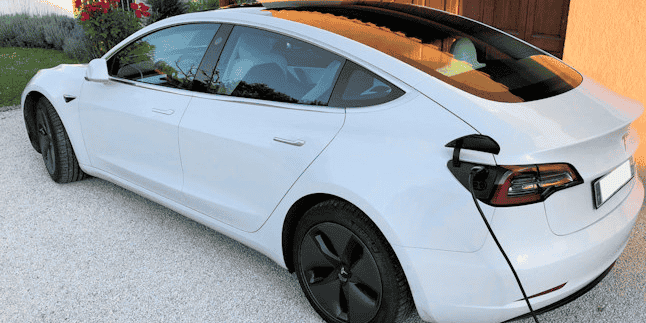 tesla 3