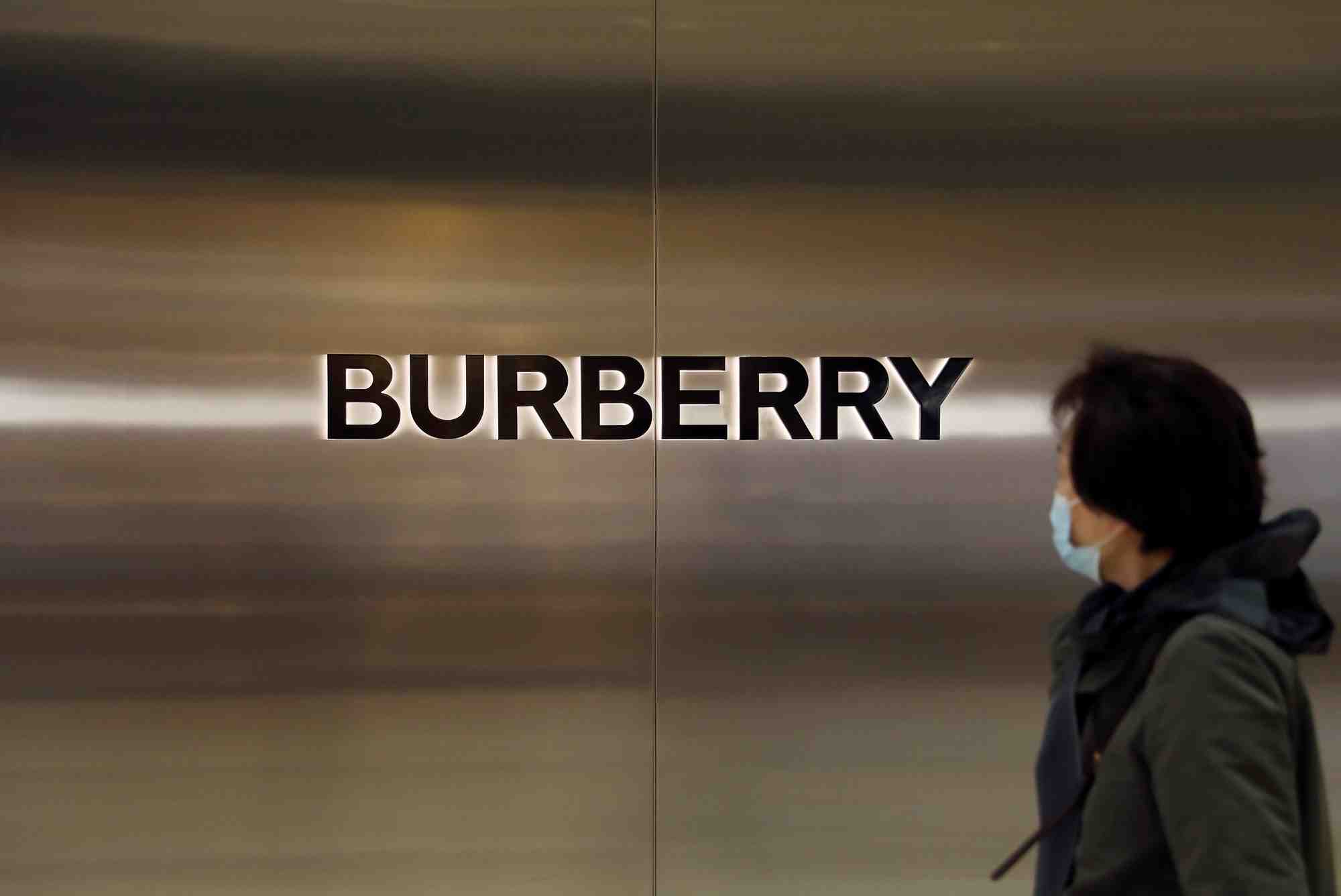Burberry: les confinements en chine pesent sur les ventes au premier trimestre