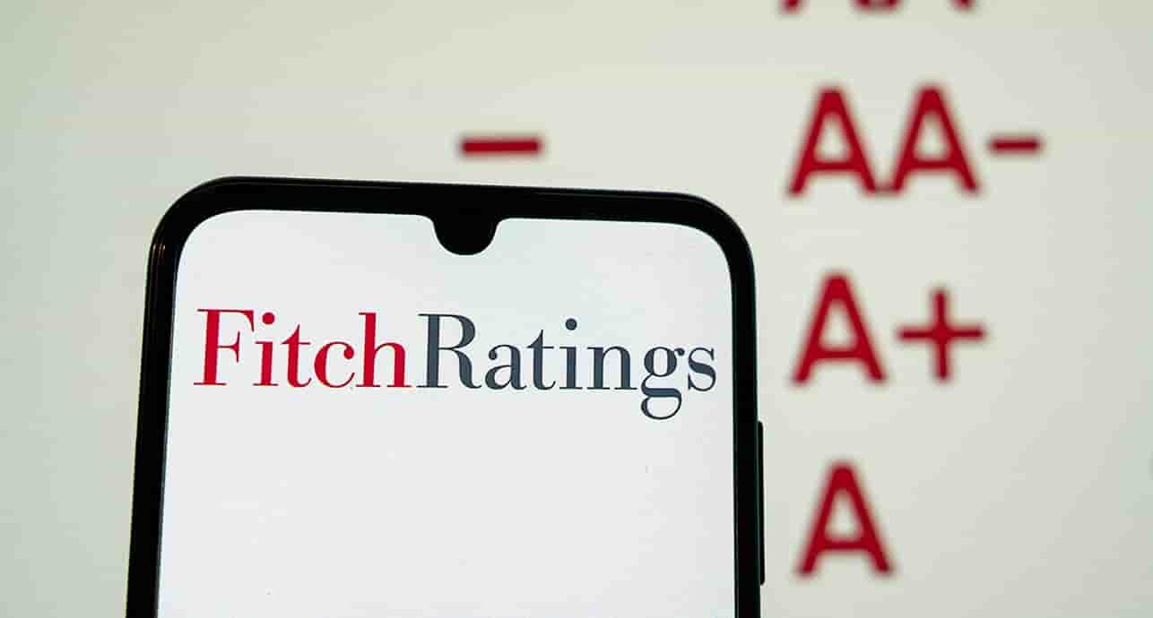 L’agence de notation financière Fitch a dégradé le 12 septembre 2025 la note de la France de « AA- » à « A + ».