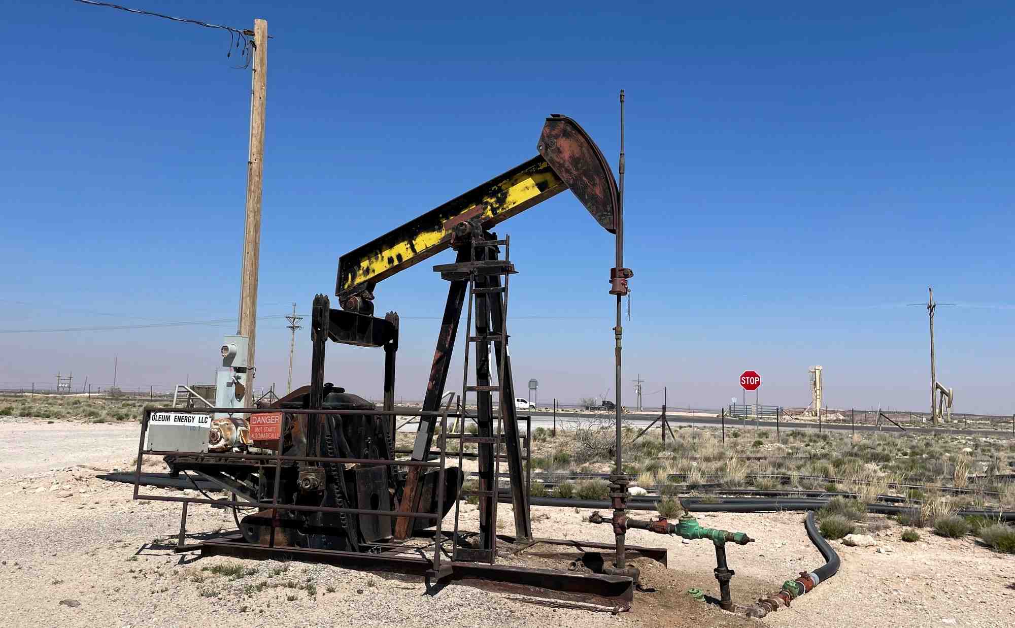 Un site de forage petrolier et gazier au nouveau-mexique