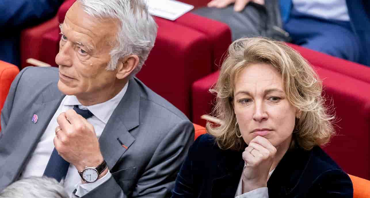 Patrick Martin, président du Medef, et Marylise Léon, secrétaire générale de la CFDT, lors d’une conférence sur les finances publiques et le budget, à Paris, le 15 avril 2025.