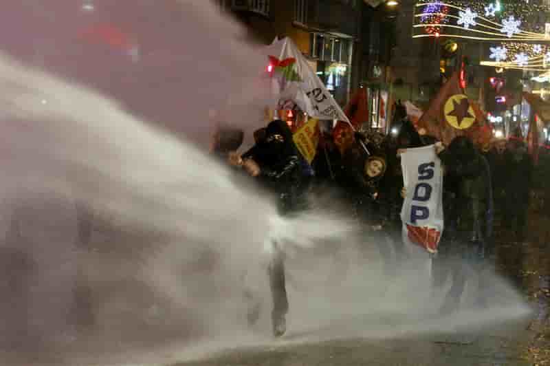 Manifestation à Istanbul contre le contrôle d'internet