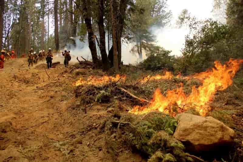 Californie/feux: des conditions a nouveau difficiles pour les pompiers