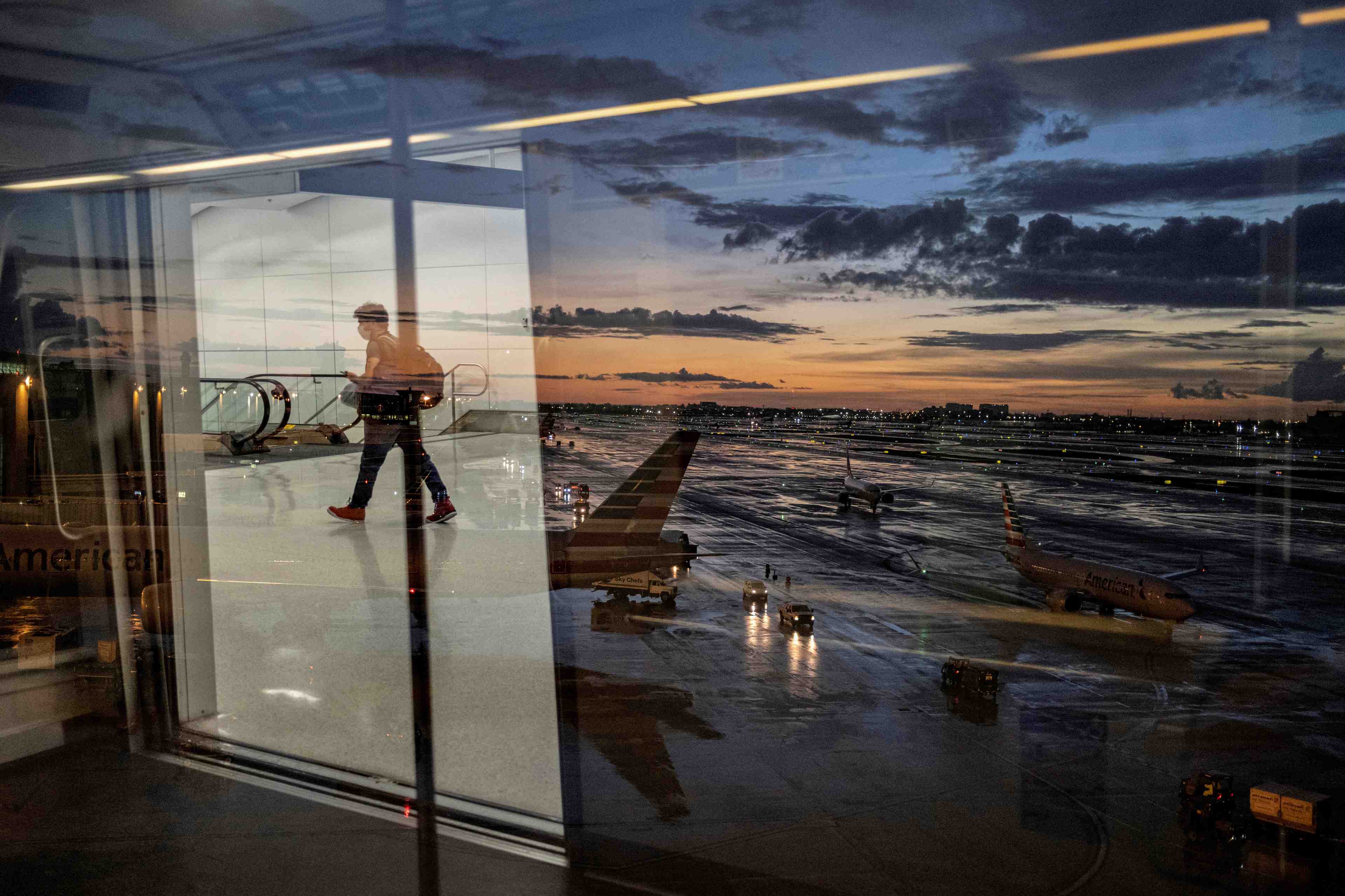 Chute des reservations de vols apres l'invasion de l'ukraine, selon forwardkeys