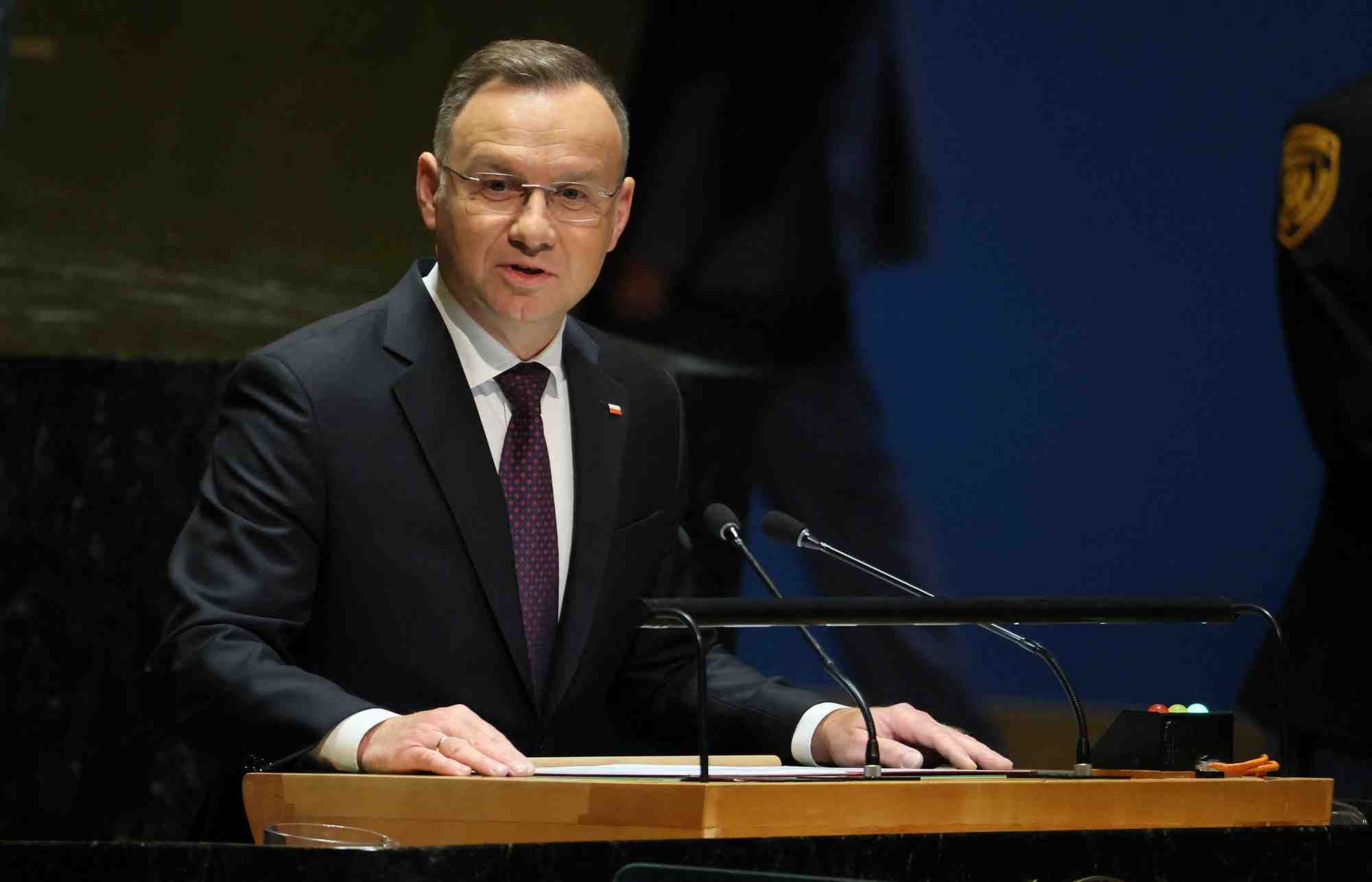Le president polonais andrzej duda