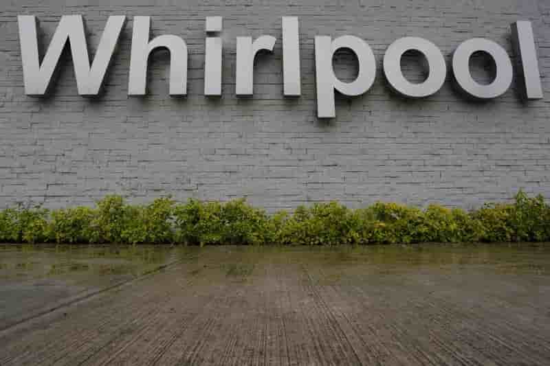 Whirlpool france: les salaries pour l'offre "boites aux lettres"