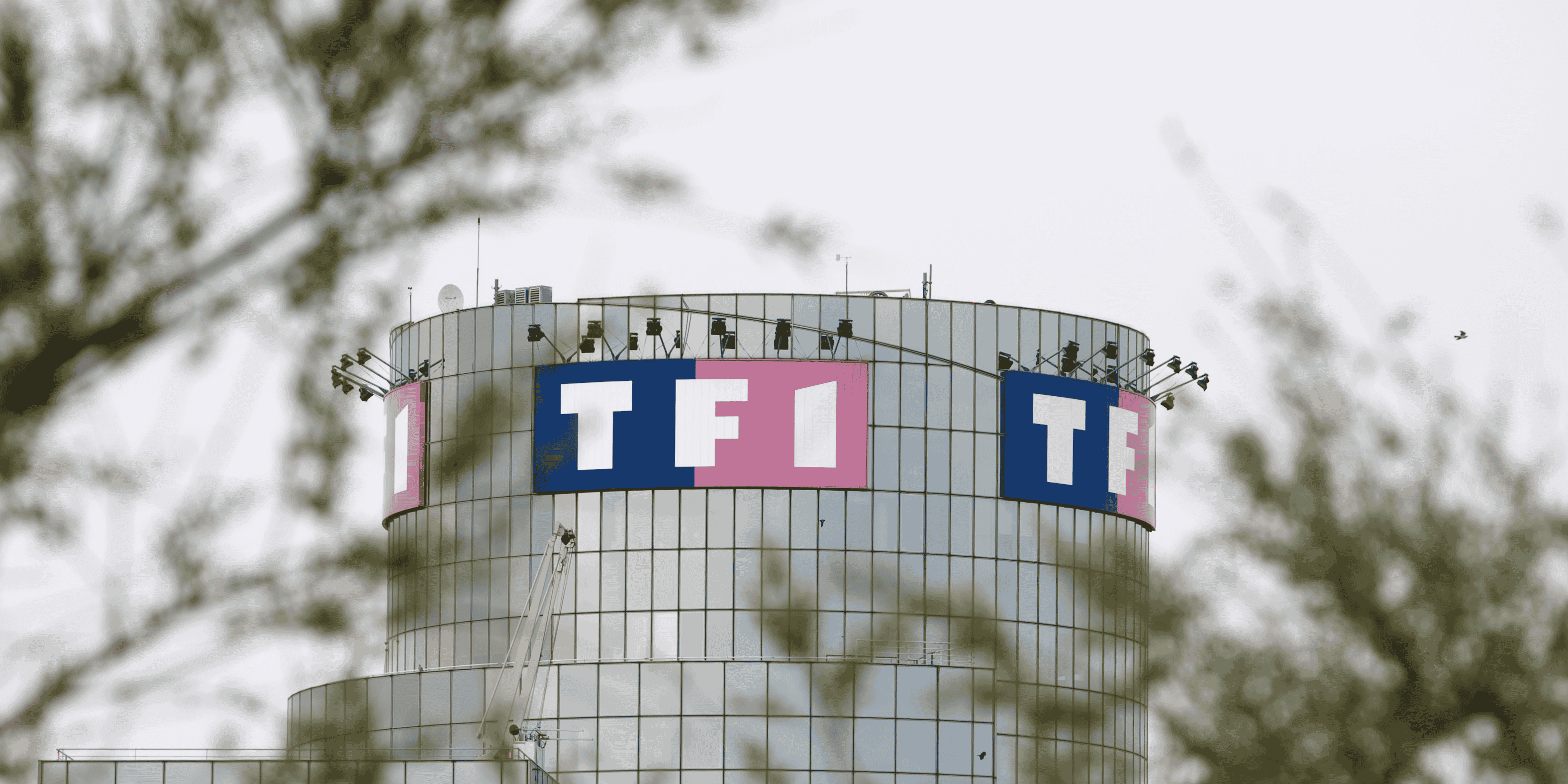 Tf1 en passe de ceder son activite operationnelle de tele-achat
