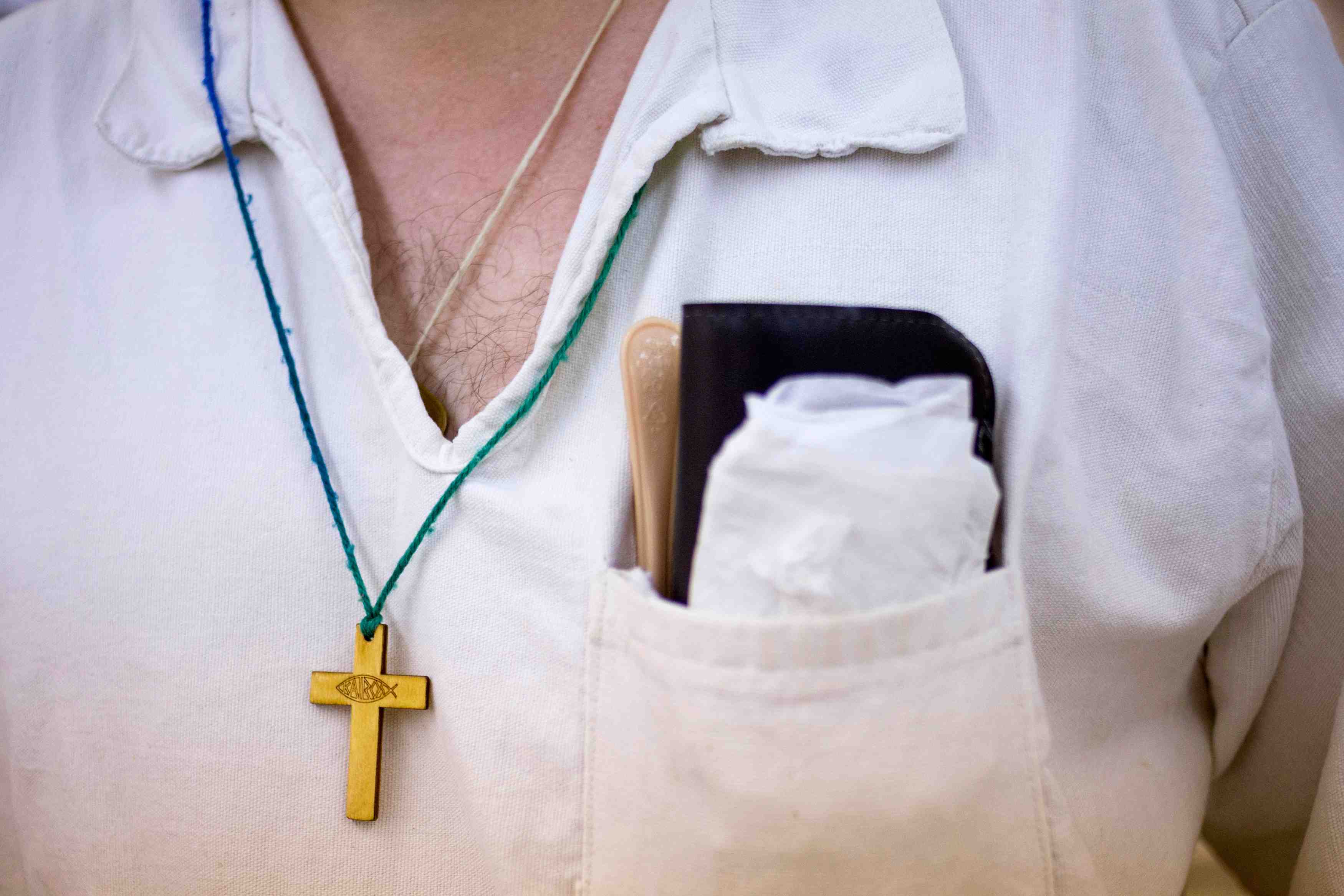 Le quebec interdit les signes religieux a certains fonctionnaires