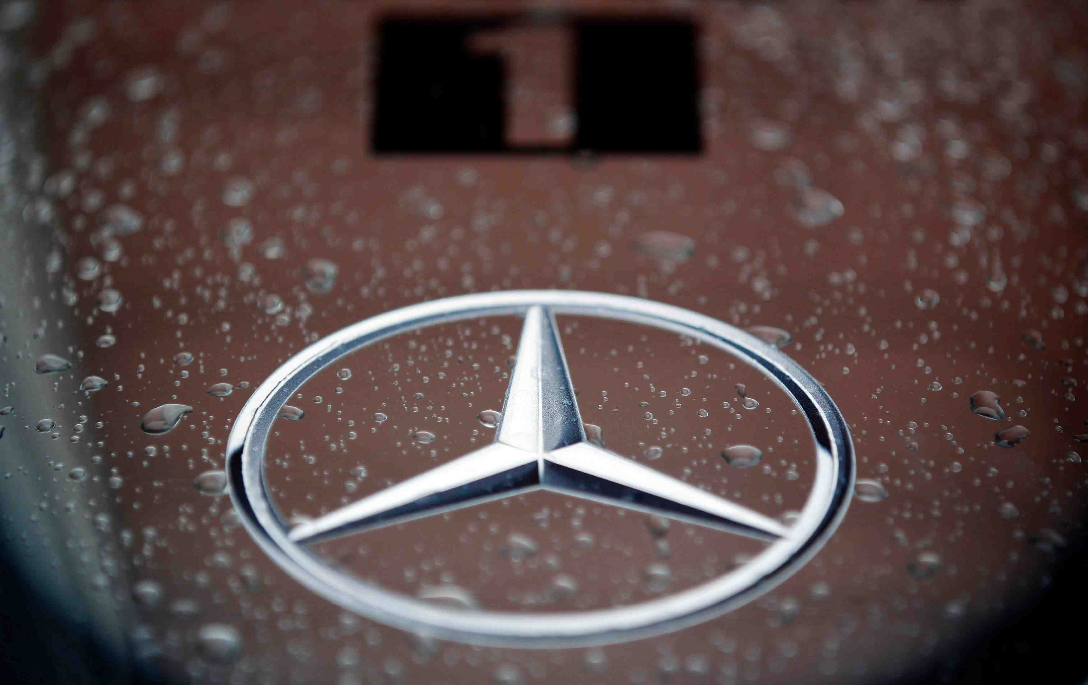 Essais a londres d'un appareil de ventilation developpe par les ingenieurs f1 de mercedes