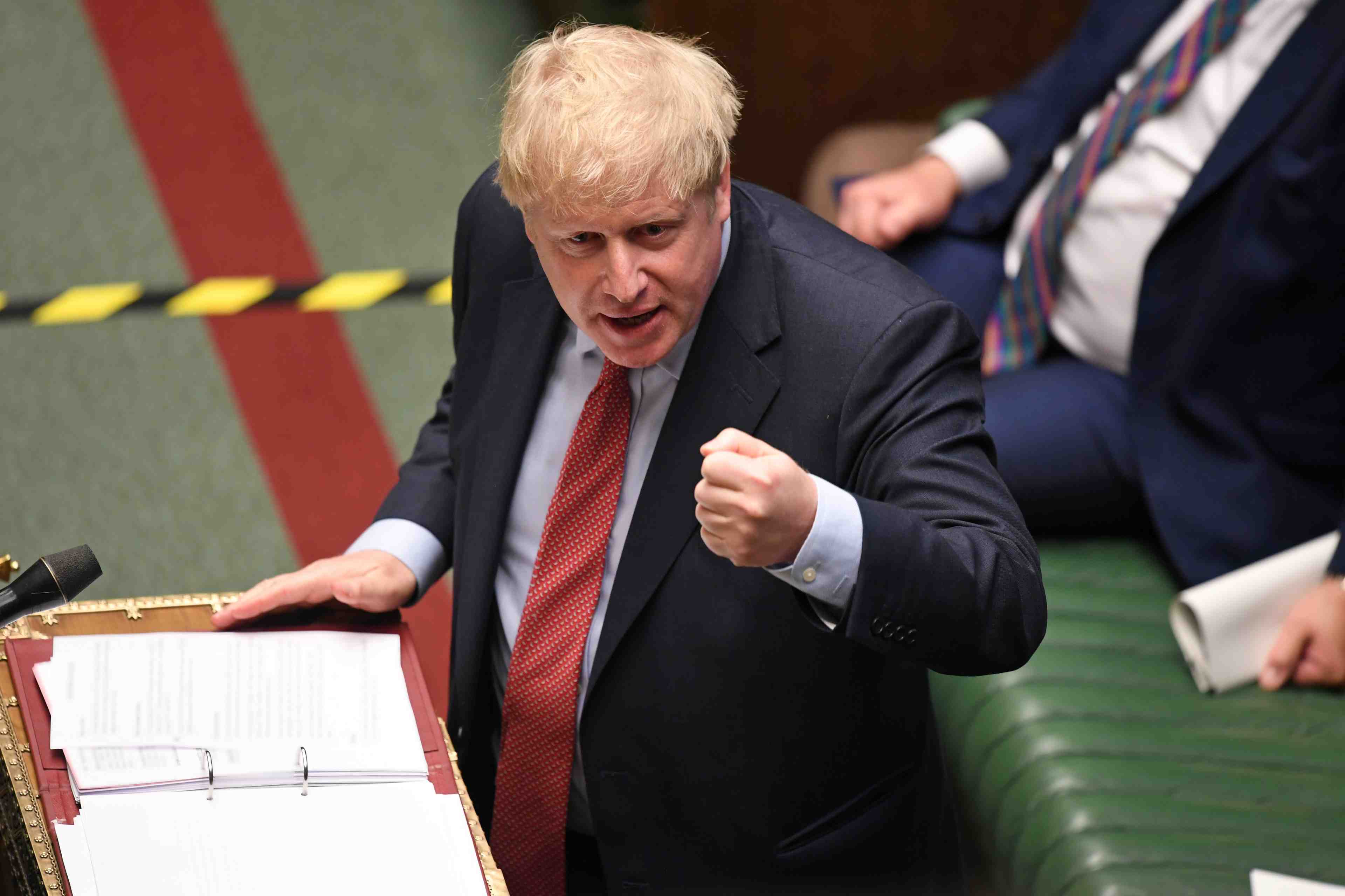 Coronavirus: johnson va demander le retour sur les lieux de travail