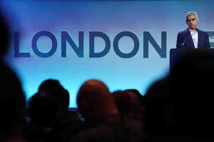 Le maire de londres, sadiq khan, lors de la london tech week a londres