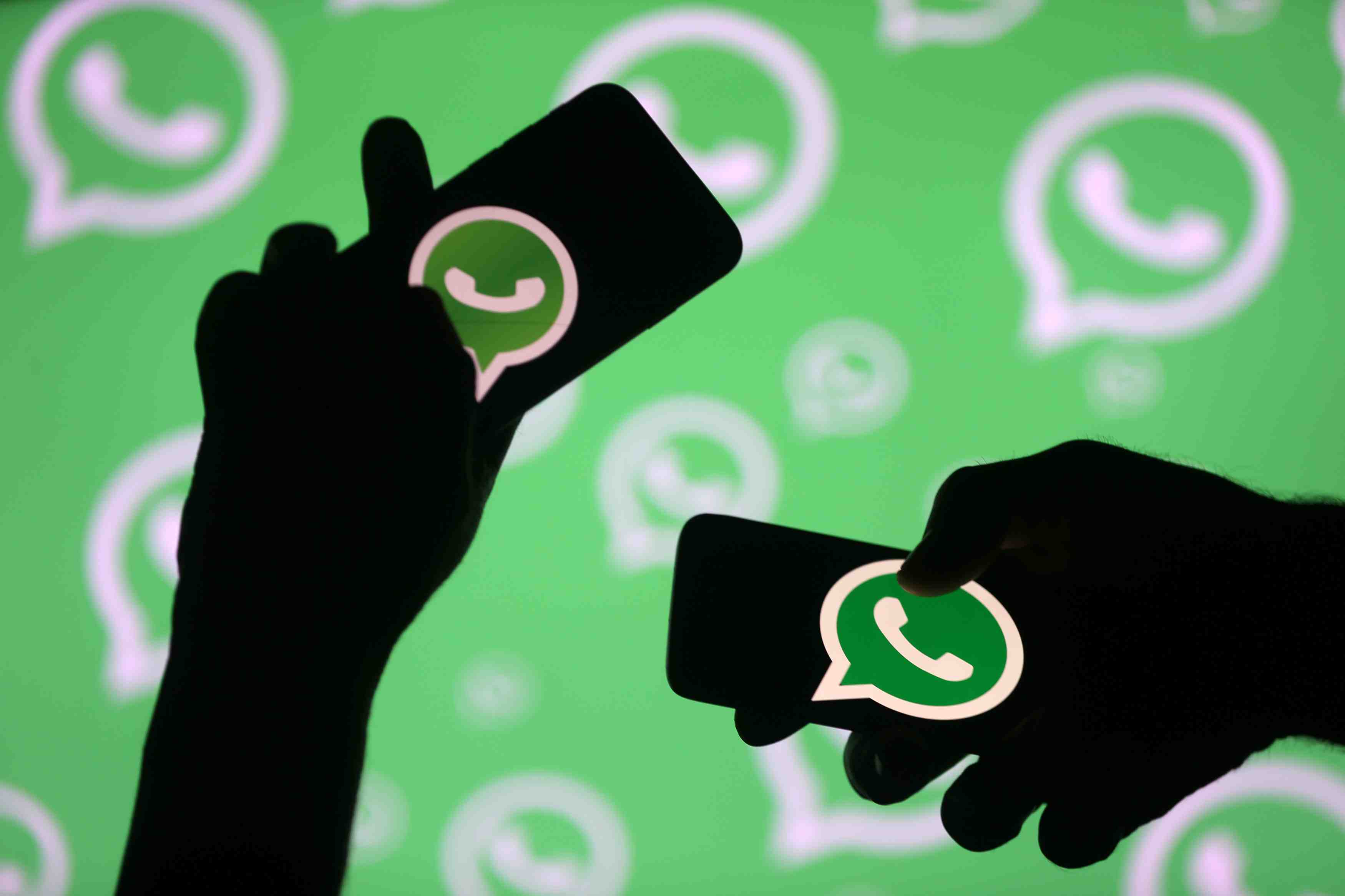 Whatsapp limite le transfert d'un message a cinq destinataires