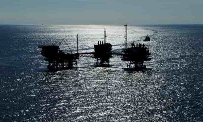 La compagnie petroliere adnoc prevoit de supprimer 5.000 postes