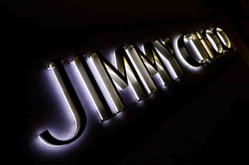 Jimmy choo a la recherche d'une proposition d'achat